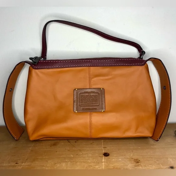 Coach 1941 Bandit Hobo 39 Washed Red - Picture 10 of 12